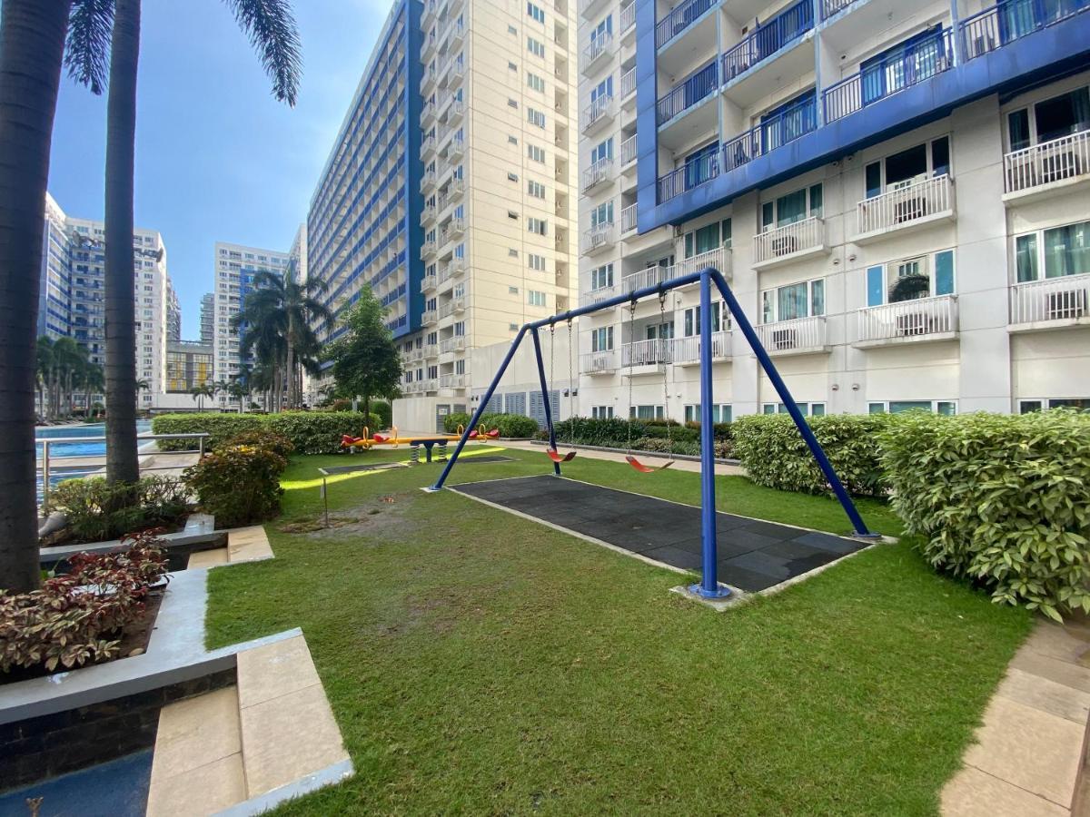 Madison'S Place At Sea Moa Manila Exterior photo